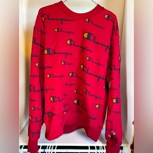 XL Champion Crewneck sweatshirt. Thick material, very warm.